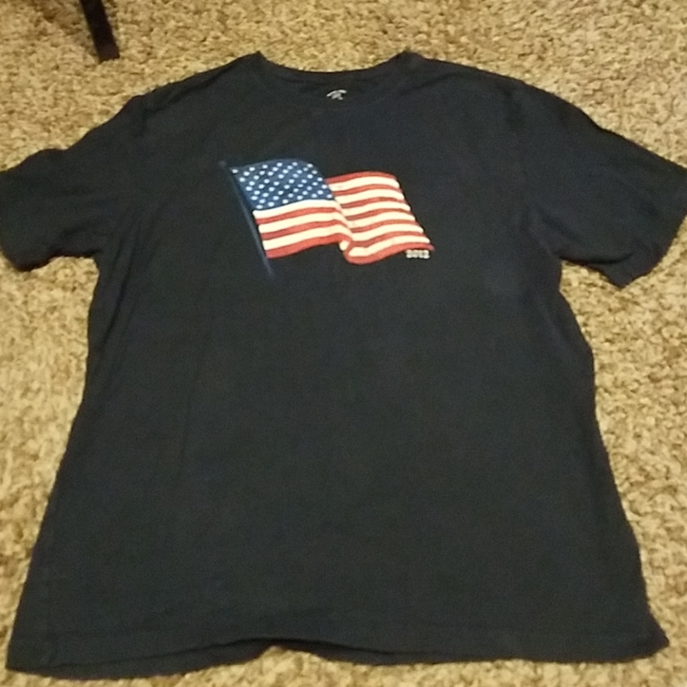 Mens medium patriotic holiday tee shirt.